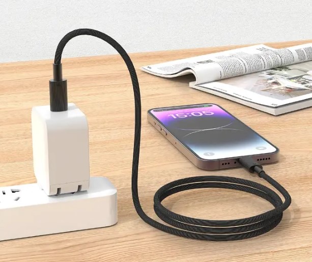 1_کابل شارژ تایپ سی به لایتنینگ پرودو مدل CBL004 طول 1.2 متر