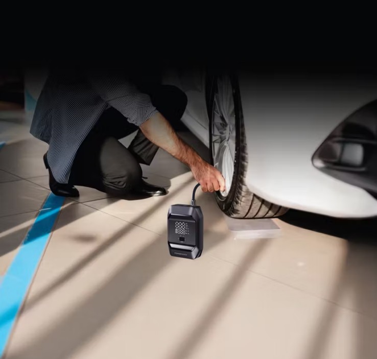 1_جامپ استارتر و پمپ باد قابل حمل پاورولوژی مدل Inflate Boost PWKF03M